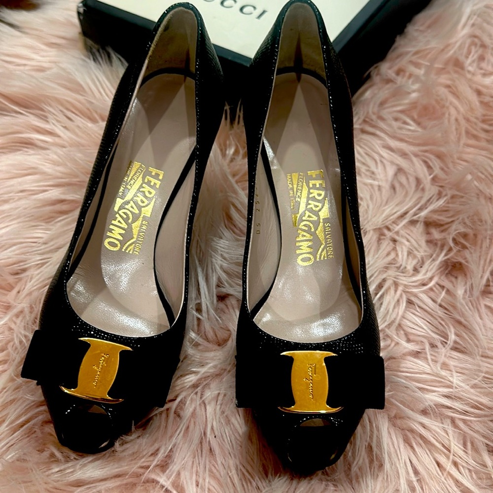 high heel shoe
